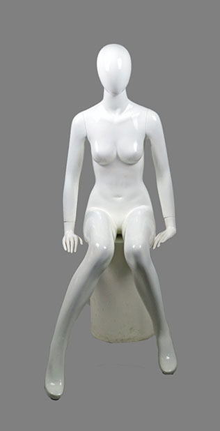 Female mannequin 057