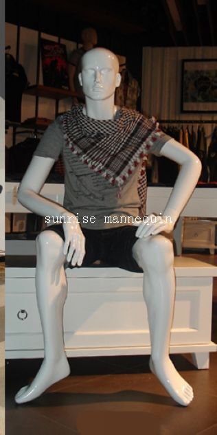sitting mannequin 018