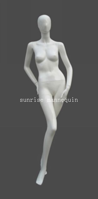 female mannequin 086