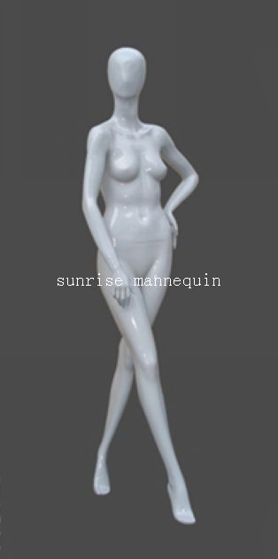 female mannequin 096